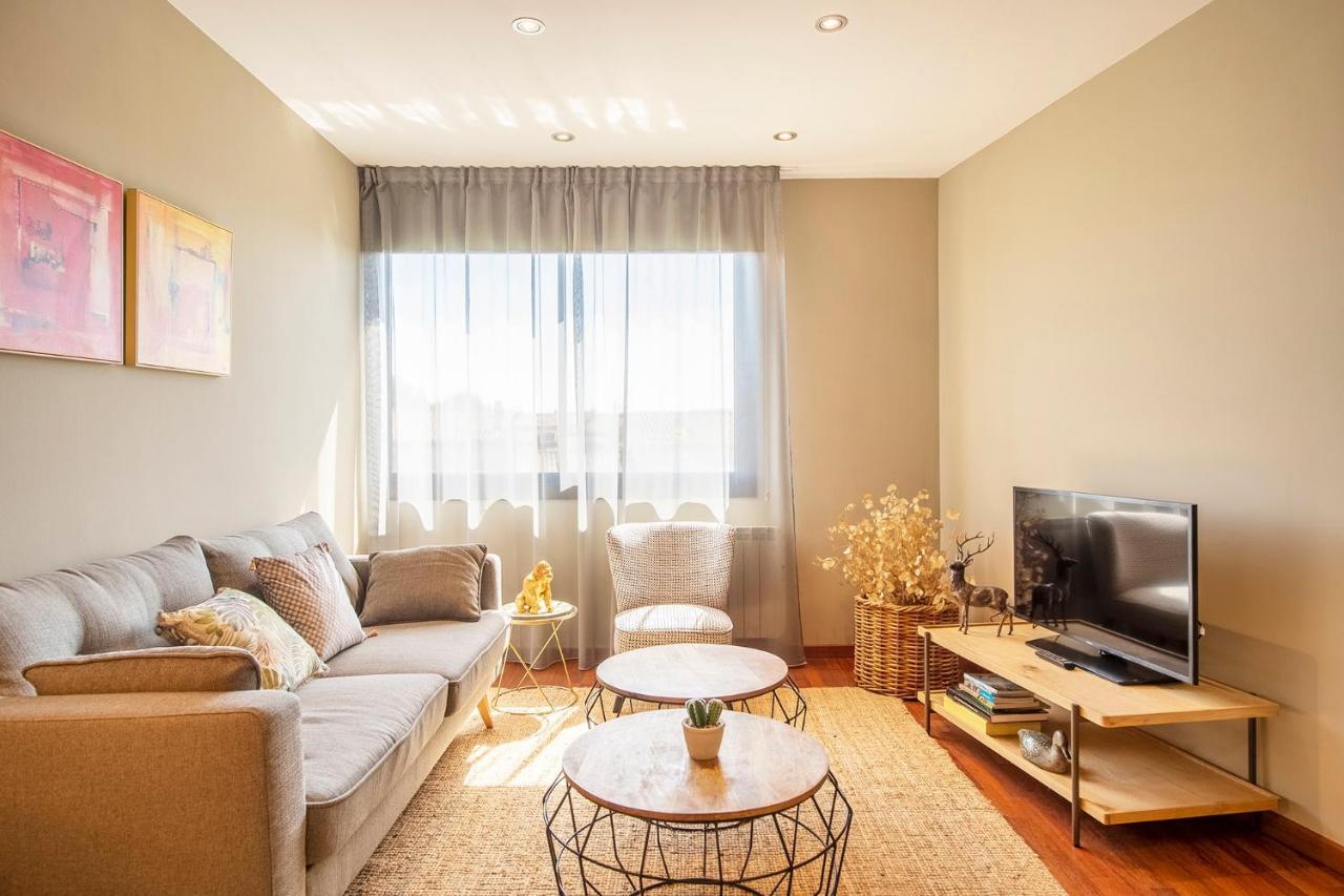 Up Rooms Баньолес Экстерьер фото
