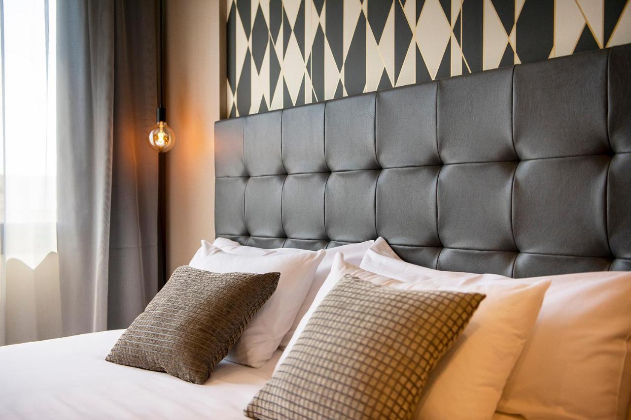 Up Rooms Баньолес Экстерьер фото