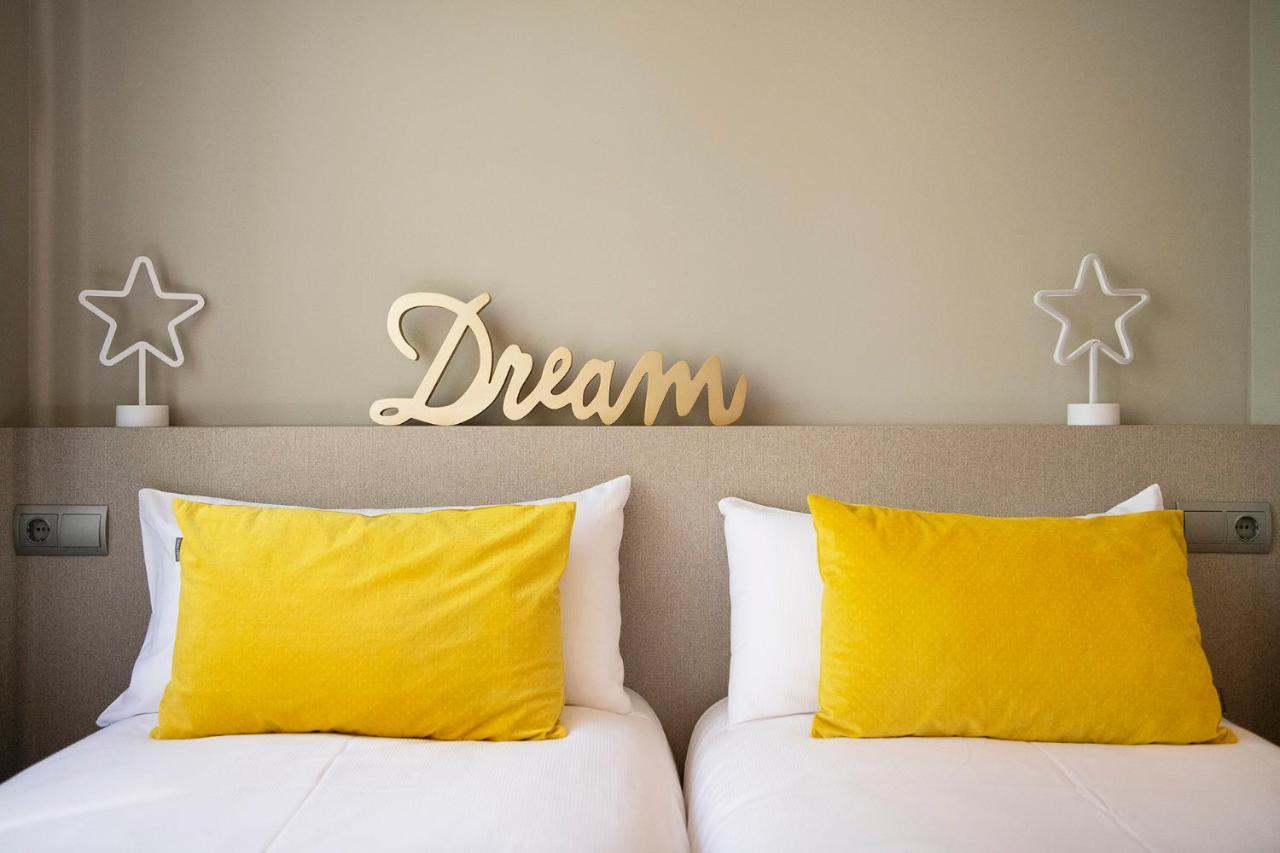 Up Rooms Баньолес Экстерьер фото