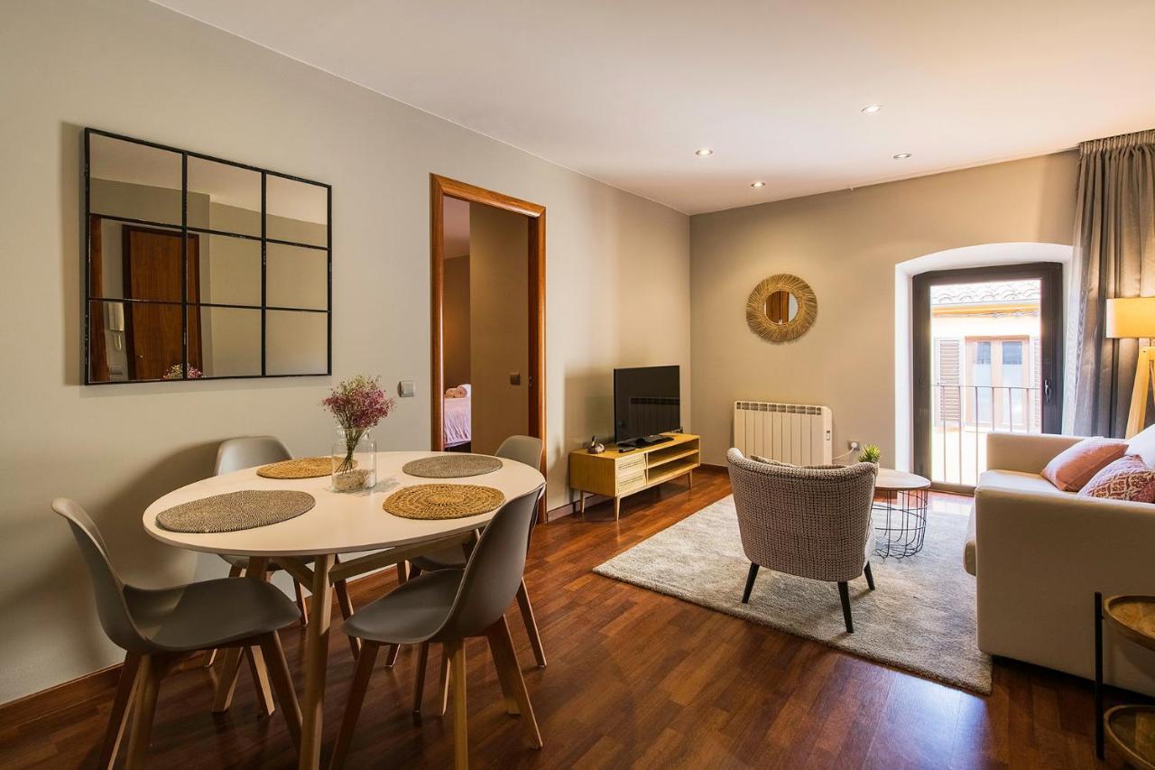 Up Rooms Баньолес Экстерьер фото